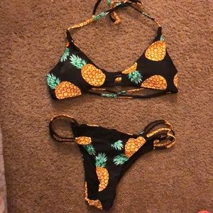 Brand new pineapple & Black cupshe bathingusit